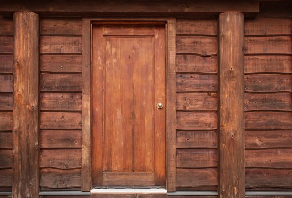 Log Cabin Siding Installation in Utica