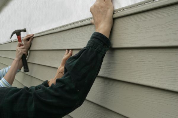 Insulated Siding Installation in Utica
