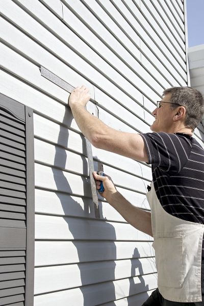 Vinyl Siding Service in Utica