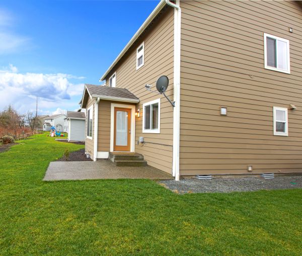 Clapboard Siding Repair in Utica